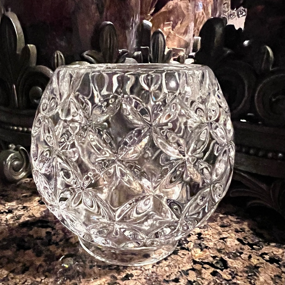 Vintage 24% Lead Crystal Blarney 4” Tea Light Holder. Made In Yugoslavia.